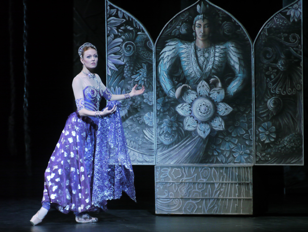 „La Bayadere“ von Marius Petipa. Tanz: Evgenia Dolmatova