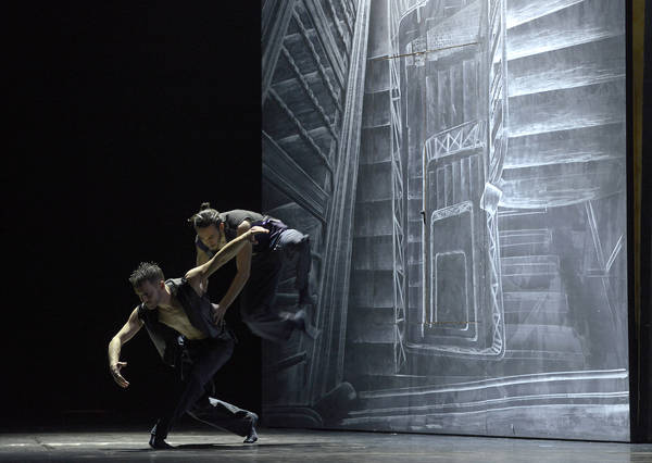 Stephan Thoss' „Gefangen im tRaum“ am Theater Regensburg