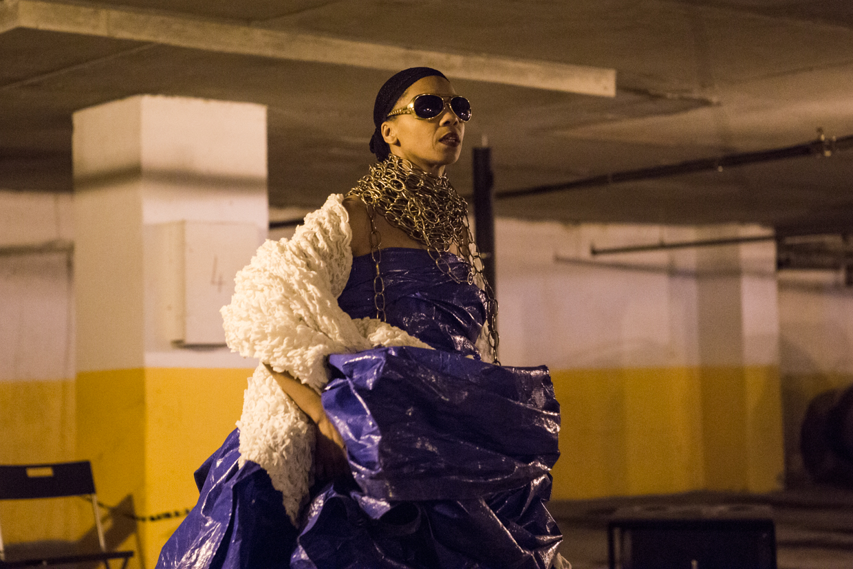 „Icône Pop“ von und mit Mélanie Demers“