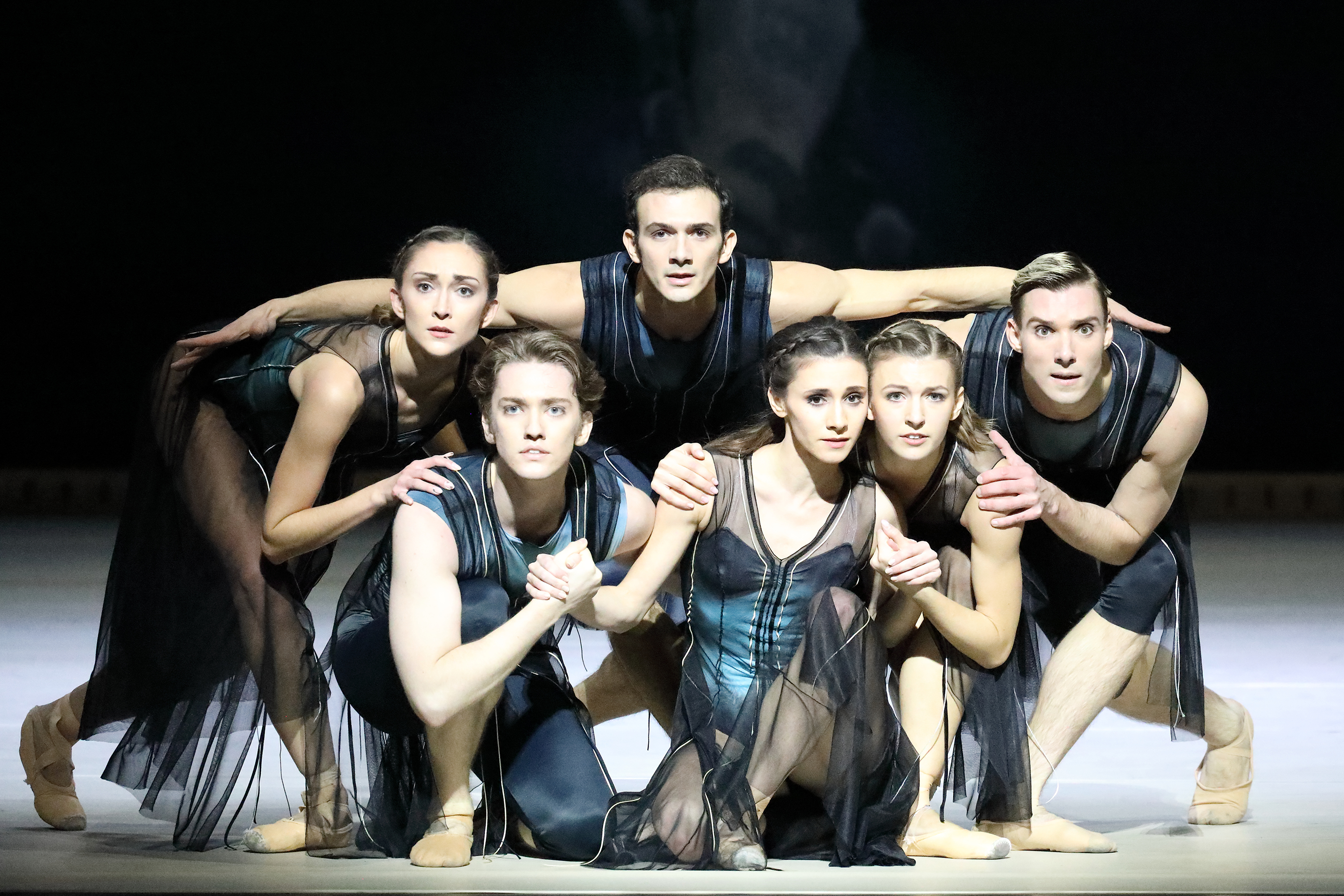 „Tschaikowsky-Ouvertüren“ von Alexei Ratmansky. Tanz: Ensemble