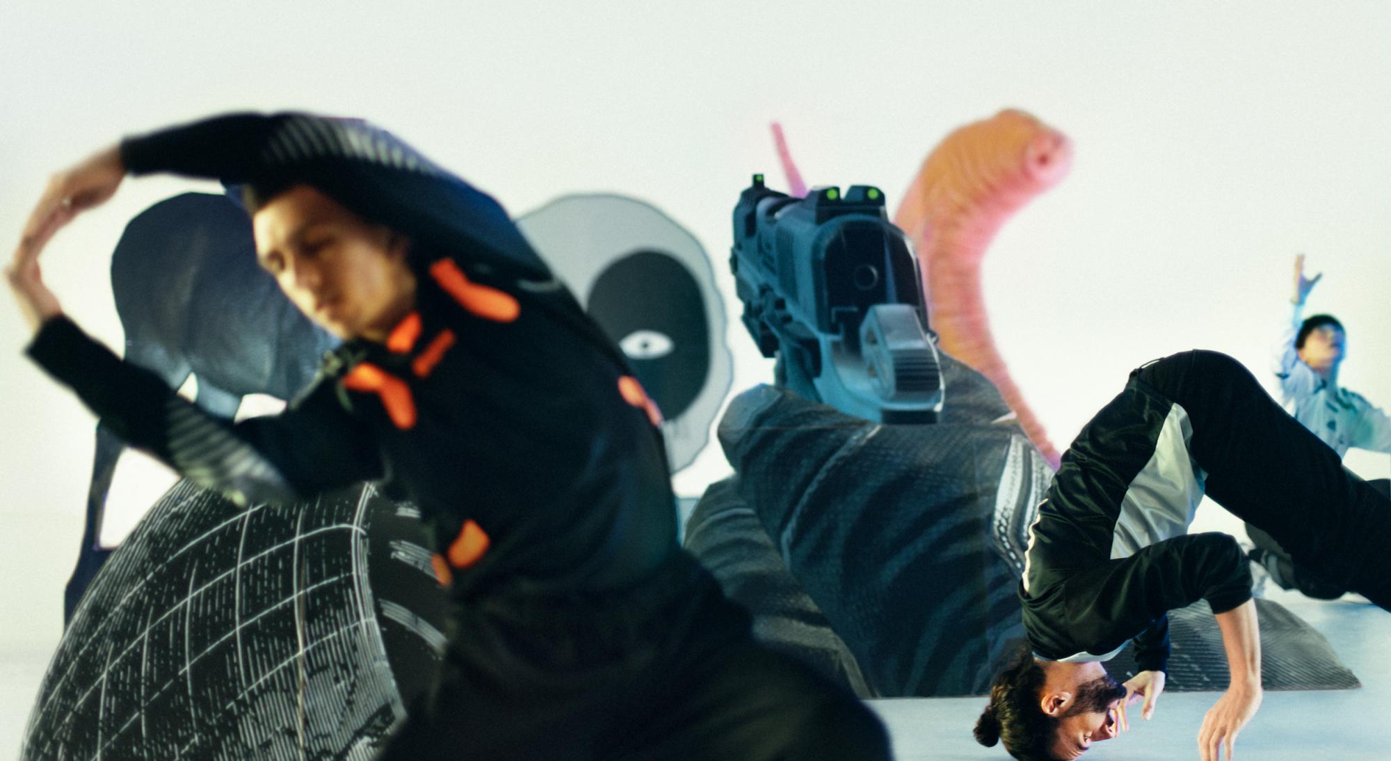 „Rabbit Hole“ von Moritz Ostruschnjak