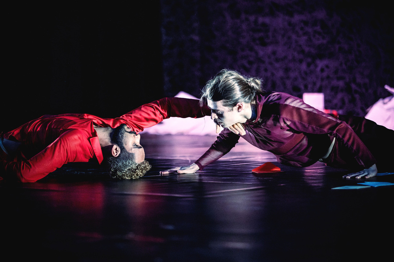 „Love Letters“ von Wagner Moreira. Tanz: Pedro Henrique Ferreira, Win McCain