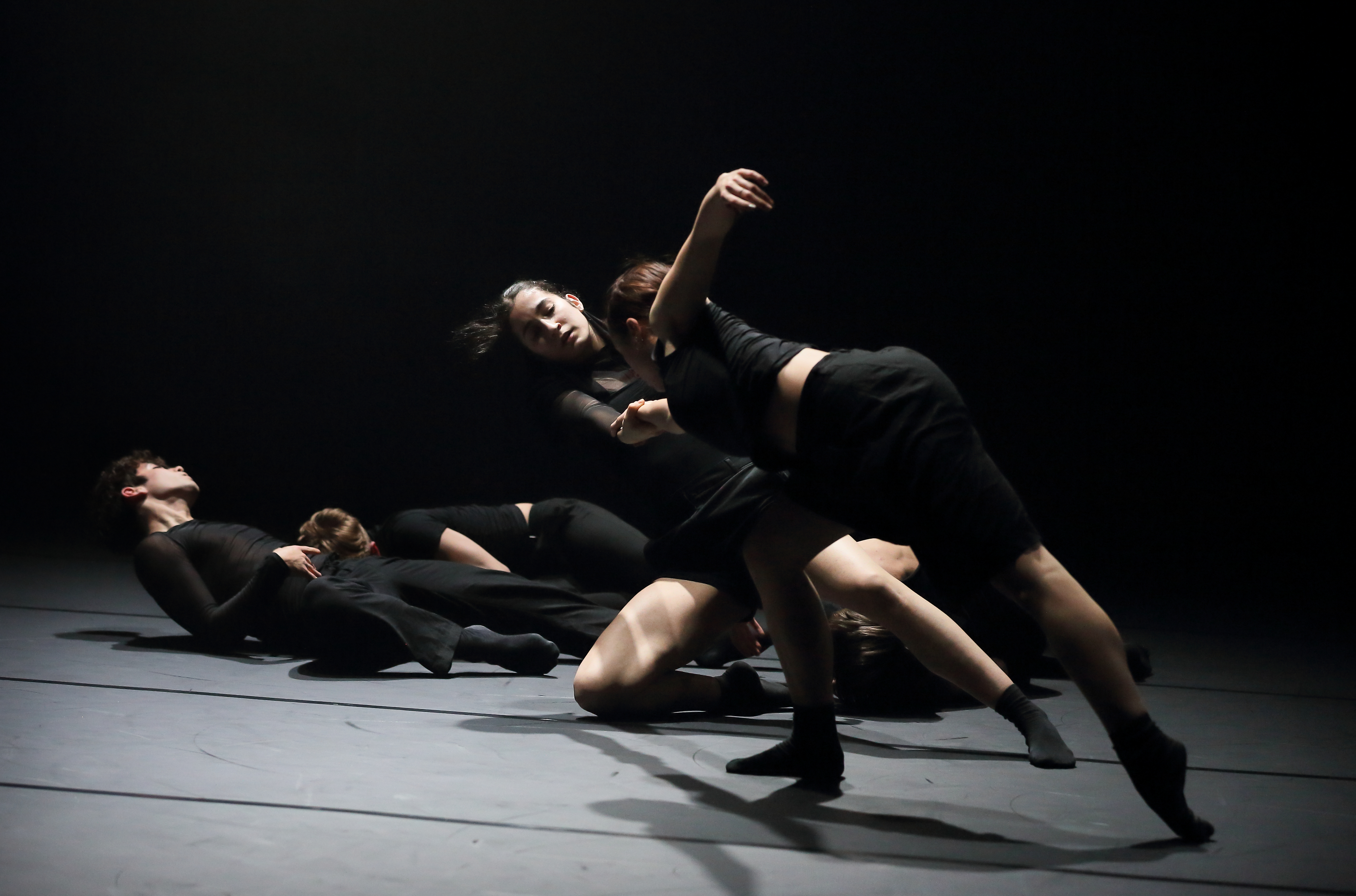 Biennale Tanzausbildung 2024: Ballett-Akademie der HMTM München mit „Mirror“ von David Russo