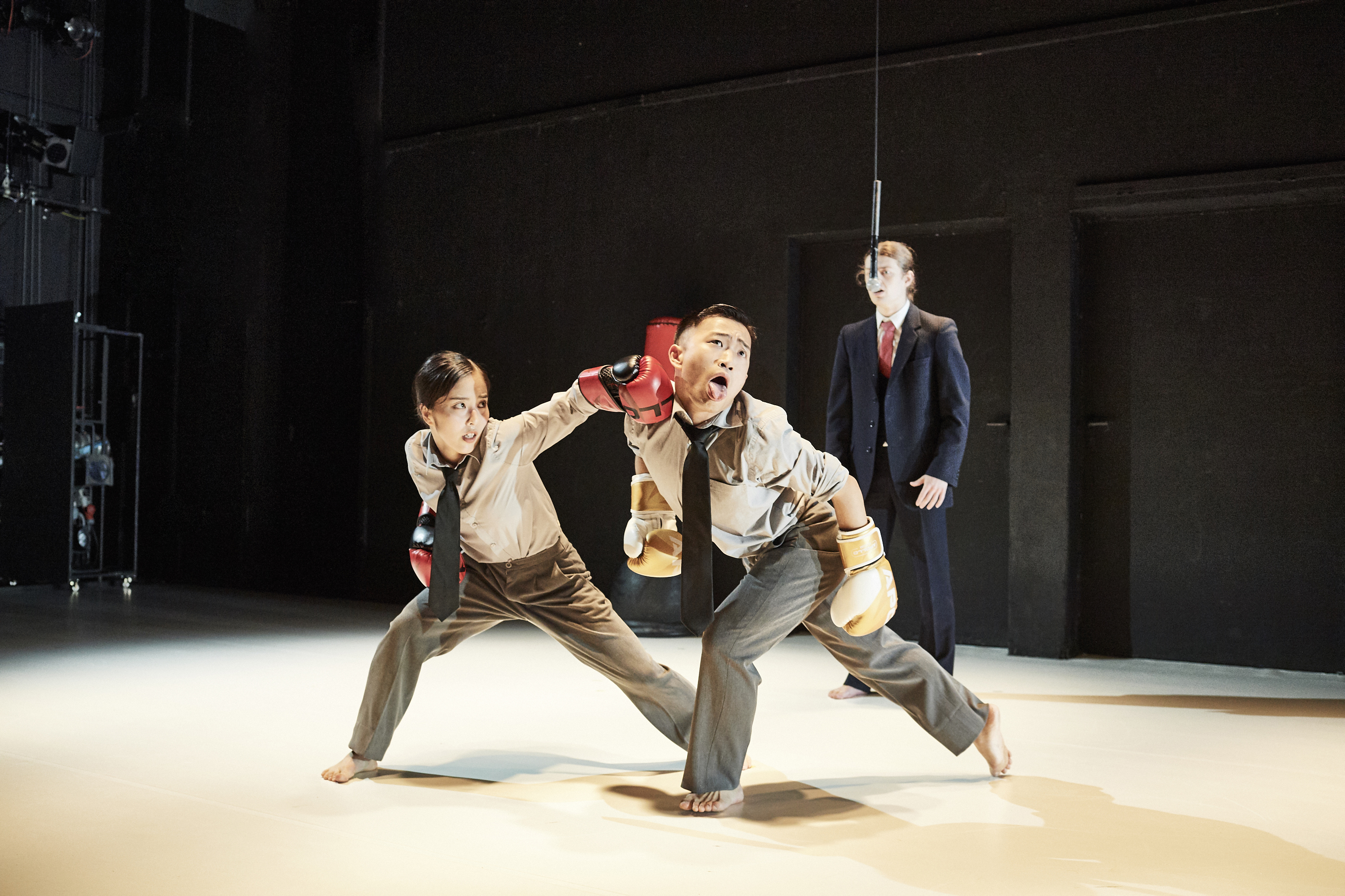 DANCE LAB 2.0: „Open Position“ von Win McCains, Tanz: Momoe Kawamura, Chih-Yuan Yang und Win McCain