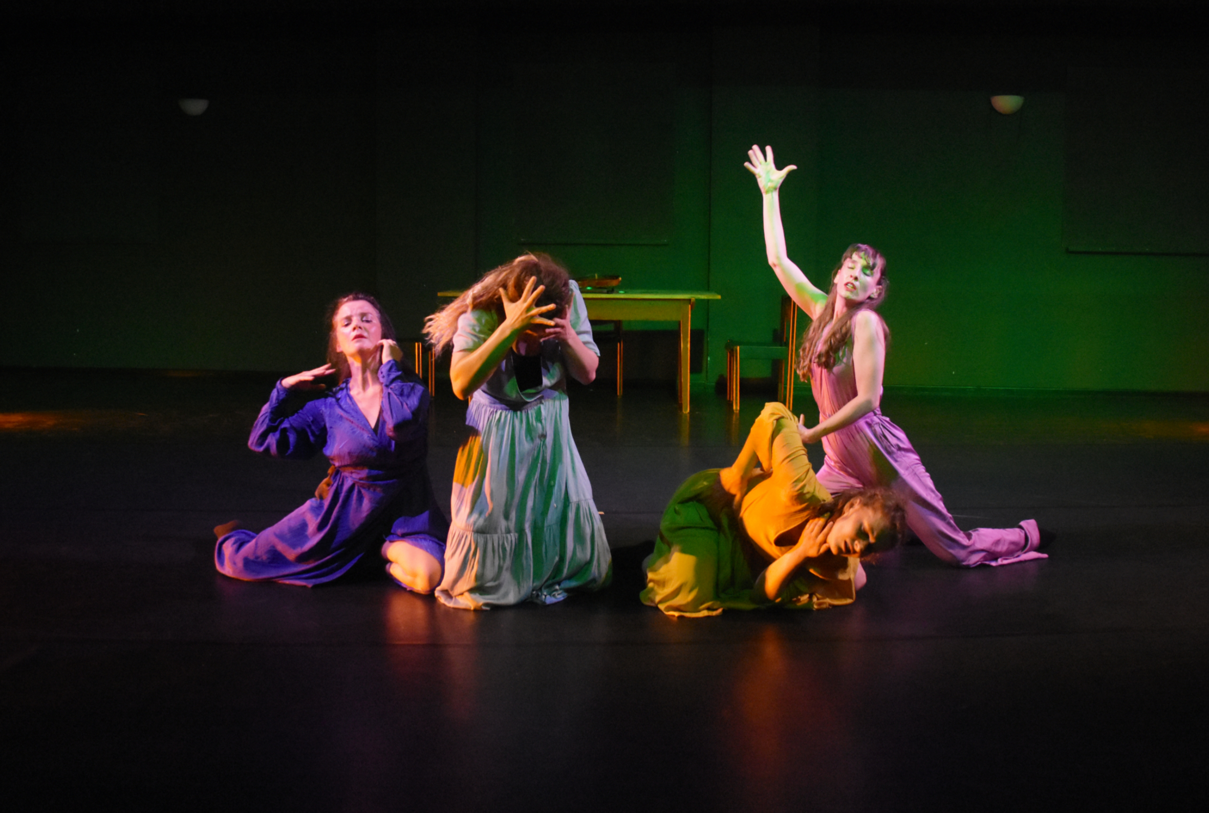 „Cherchez la Femme“, von und mit Ensemble Sosani Tanztheater