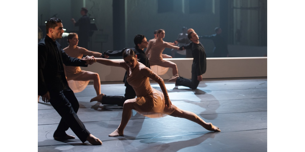 „Stabat Mater“" von E. Clug. Tanz: Ensemble