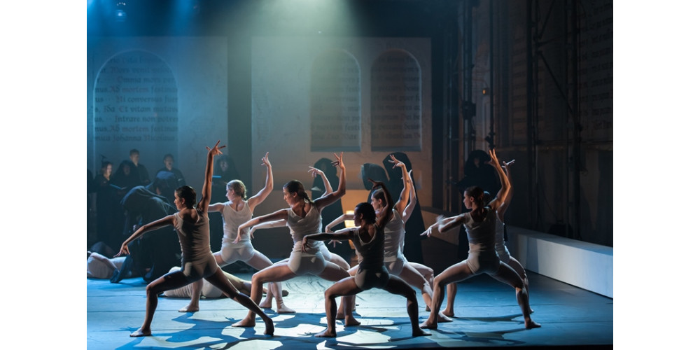 „Requiem“ von Karl Alfred Schreiner. Tanz: Ensemble