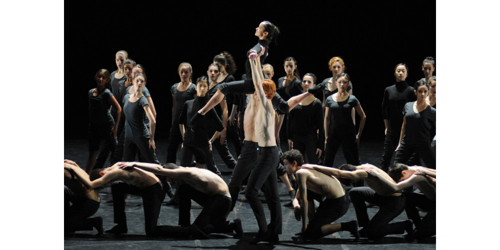 Matinee der Ballettakademie bei der BallettFestwoche 2015: RUN von Jan Broeckx