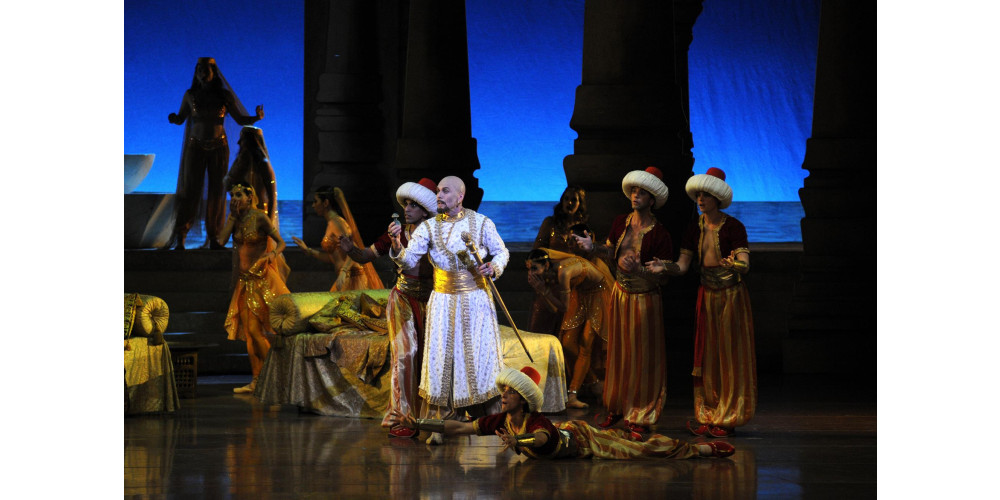 „Le Corsaire“: Ivan Liska und Ensemble