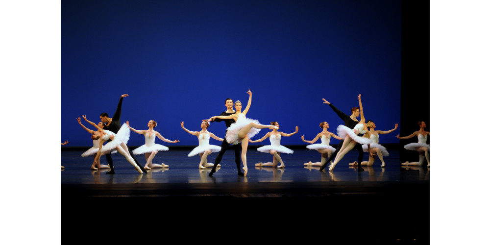 Balanchines „Sinfonie in C“ am Bayerischen Staatsballett