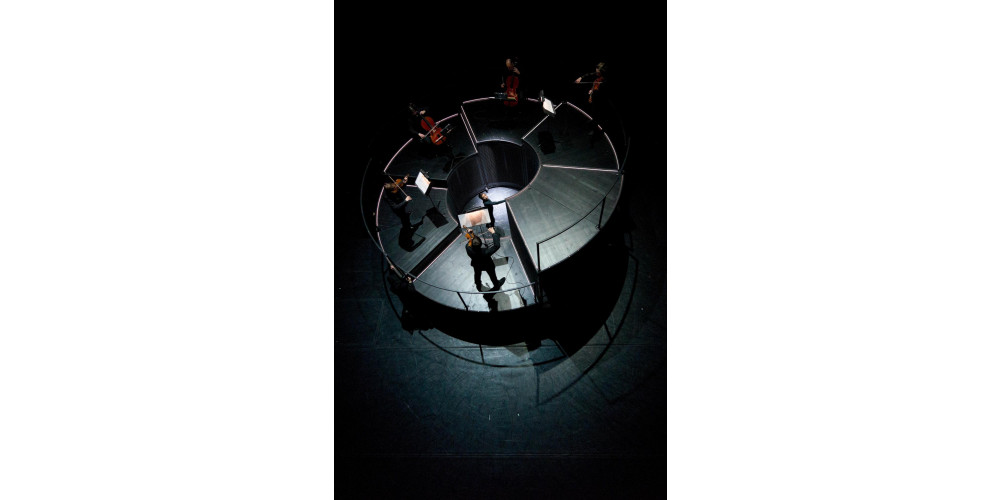 „Four Quartets“ von Goyo Montero. Tanz: Sayaka Kado, Apollon Musagète Quartett