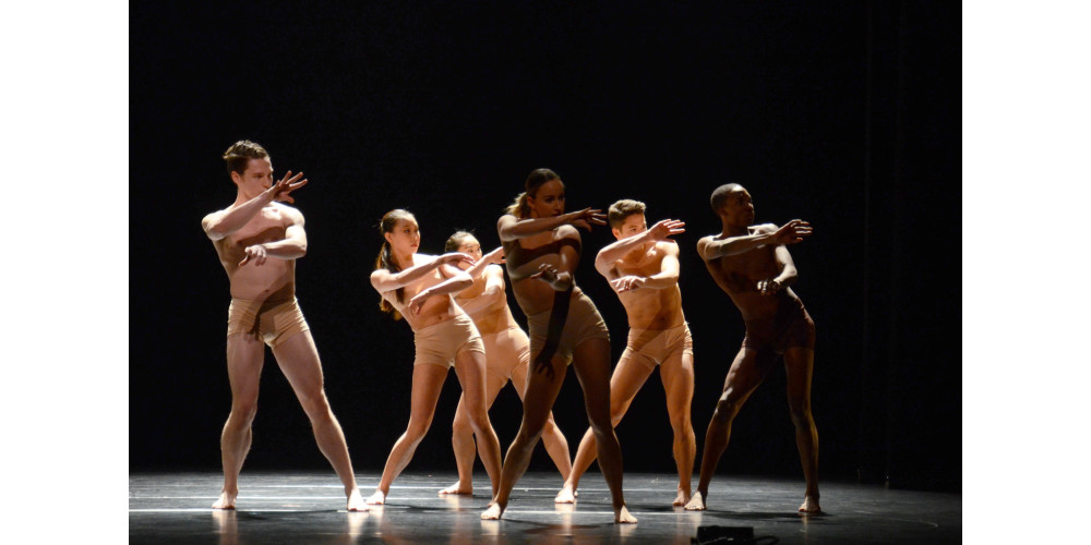 Hubbard Street 2 im Regensburger Velodrom