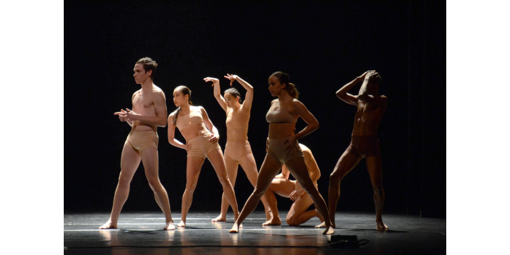 Hubbard Street 2 im Regensburger Velodrom