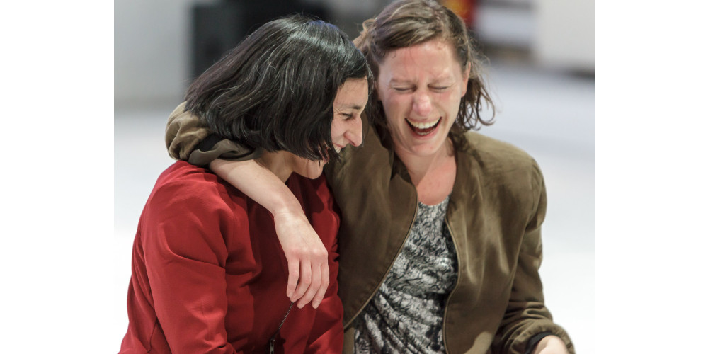 „un-emotional“ von Zufit Simon.