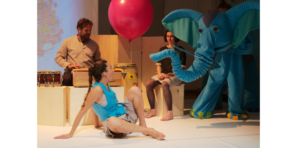 „Der Elefant aus dem Ei“ von Ceren Oran