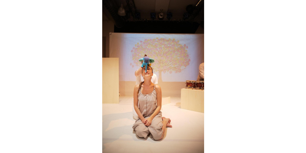 „Der Elefant aus dem Ei“ von Ceren Oran