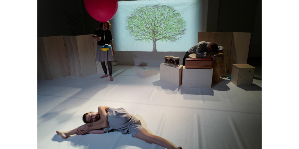 „Der Elefant aus dem Ei“ von Ceren Oran