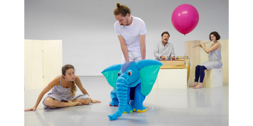 „Der Elefant aus dem Ei“ von Ceren Oran