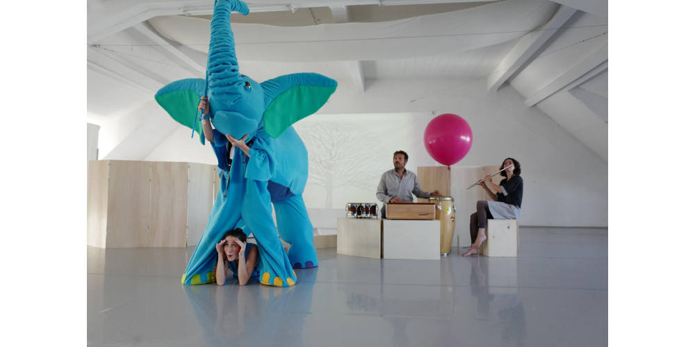 „Der Elefant aus dem Ei“ von Ceren Oran