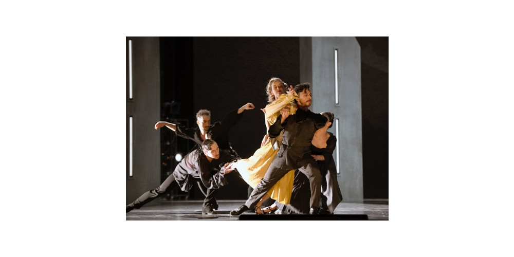 Yuki Moris Tanzabend „Gefährliche Liebschaften“ am Theater Regensburg