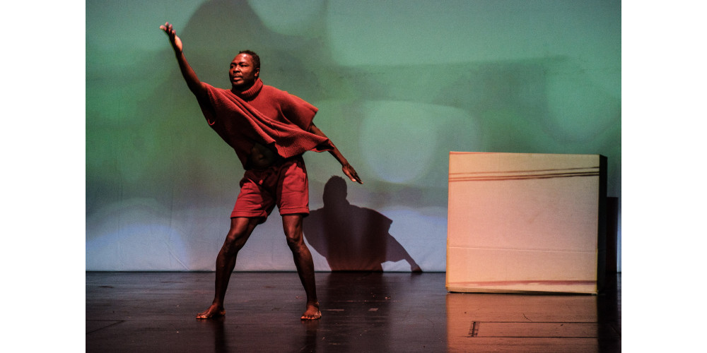 &quot;Je sors de nulle part mais d'un trou obscur&quot; von Taigué Ahmed