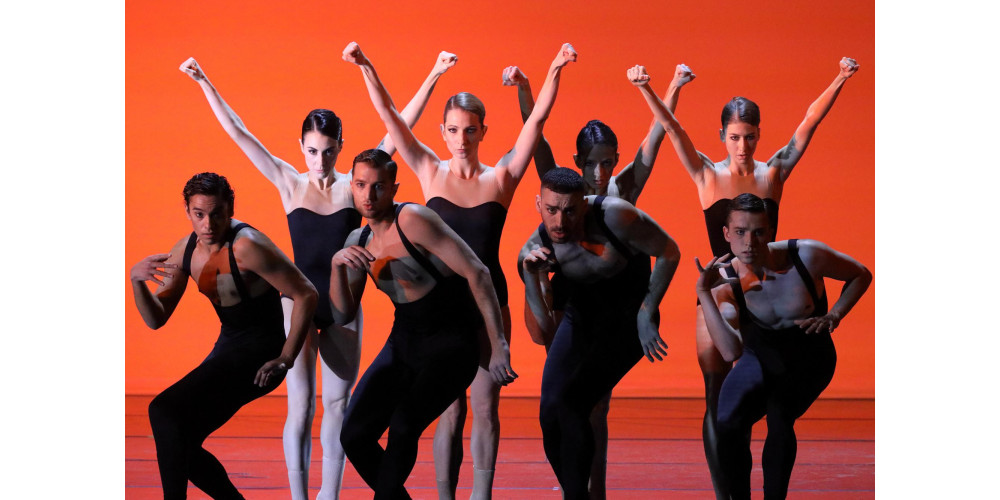 „Bedroom Folk“ von Sharon Eyal Gai Behar