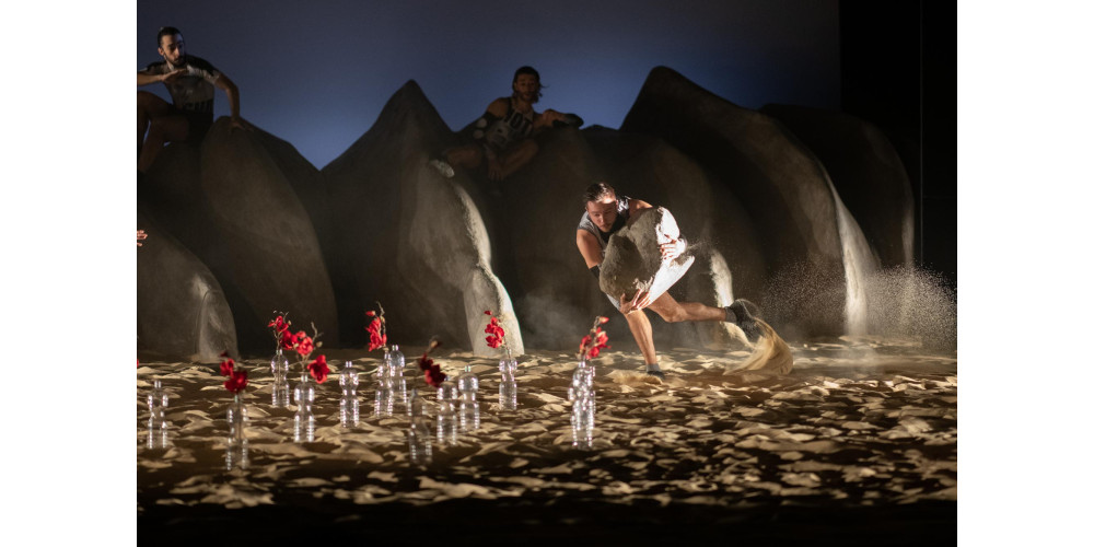 &quot;Sand&quot; von Georg Reischl; David Nigro