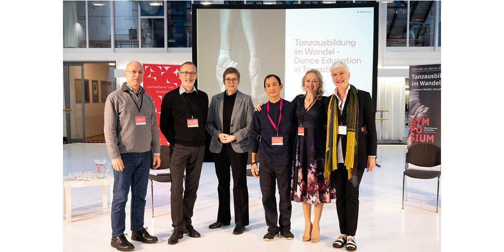 Tanzausbildung im Wandel Team: Prof. Dr. Andrea Sangiorgio (HMTM), Prof. Jan Broeckx (HMTM, Direktor Ballett-Akademie), Prof. Lydia Grün (HMTM, Präsidentin), David Russo (HMTM), Anna Beke (HMTM), Claudia Feest (DTD)