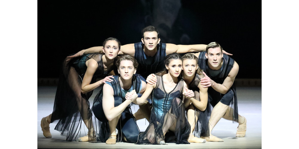 „Tschaikowsky-Ouvertüren“ von Alexei Ratmansky. Tanz: Ensemble