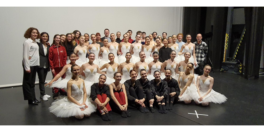 „Bavarian Ballet Academy“ nach der Vorstellung von  „Feine Ballettstücke“ in Germering