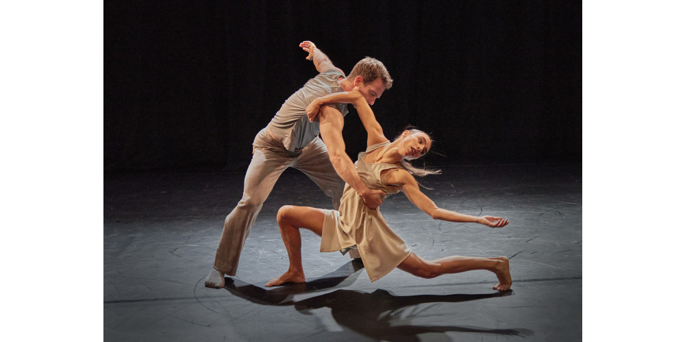 „Still&quot; von Robert Glumbek. Tanz: Alba Valenciano López und Tyrel Larson