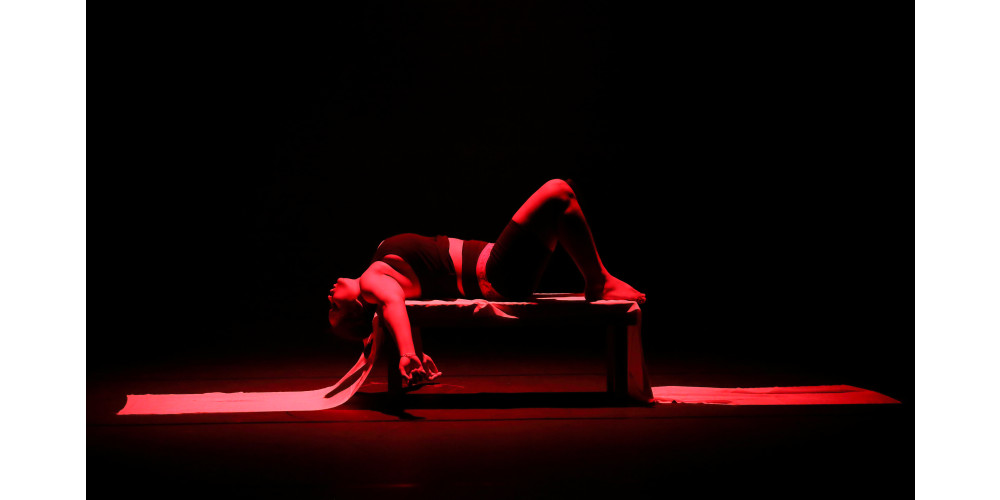 Biennale Tanzausbildung 2024: École des Sables mit „Beloved »Oui ou Non«“ von und mit Kezia Jonah