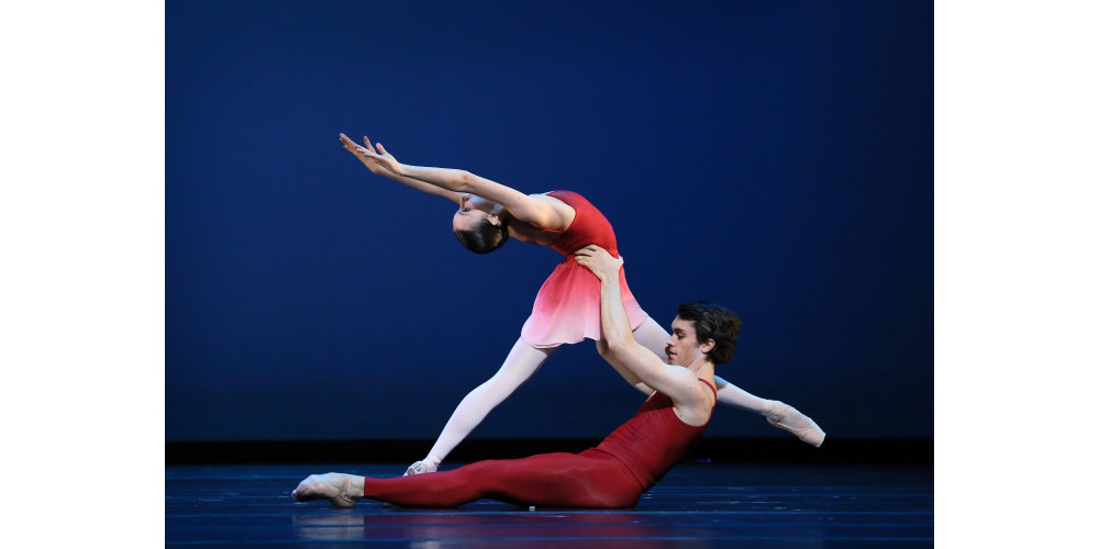 Frühlings-Matinee der Heinz-Bosl-Stiftung: „Bach-Suite 3“ von John Neumeier. Tanz: Aleksandra Abrashina und Alfie Pearce vom Bayerischen Junior Balletts München