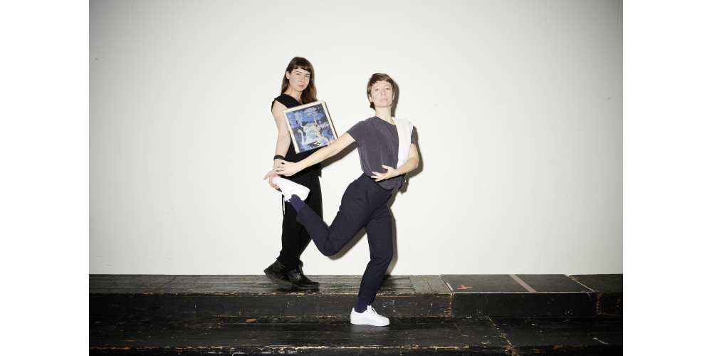 Nora Otte und Anne Till mit „Schwanensee in Sneakers“. Produktion von explore dance