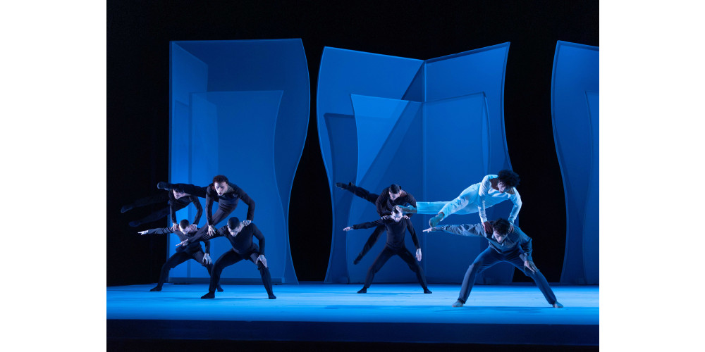 Tanzabend „Maillot/León &amp; Lightfoot“, „Les Noces“ von Jean-Christophe Maillot, Tanz: Ensemble Staatstheater Nürnberg Ballett