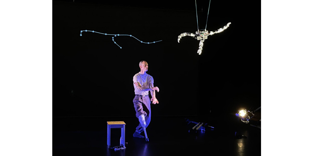 „Limp“ von Ugo Dehaes, Tanzfestival Think Big! 2024