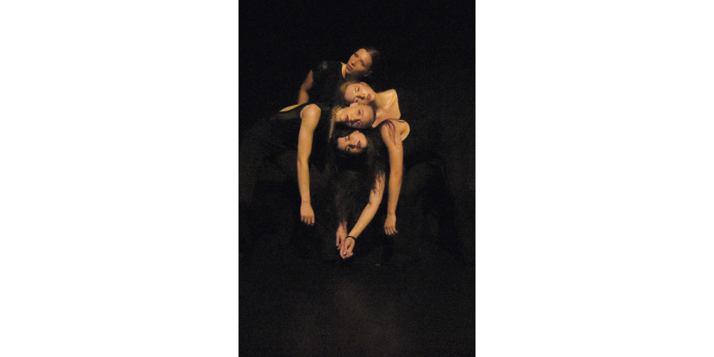 „Monom“ von Thea Sosani, Tanz: Ensemble Sosani Tanztheater / Magdalena Probst, Eva-Maria Schmitt, Claudia Osthoff und Natasha Fuchs