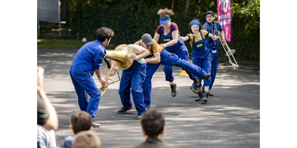 „Master of Desaster“ von Theater Marabu, Tanzfestival Dance Big! 2024