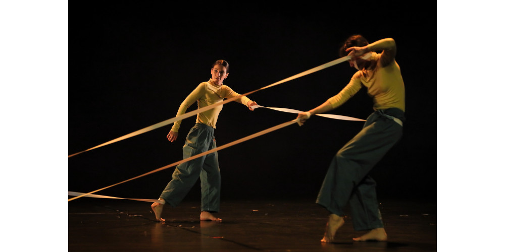 „The score“ von David Valencia, Tanz: Mikayla Lambert, Amelie Lambrichts, Emily Yetta Wohl