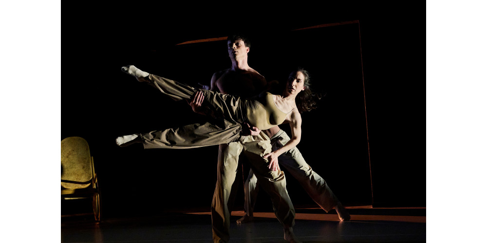 „Dance Lab 3.0“ am Theater Regensburg, Tanz: Leander Veizi, María Bayarri Pérez und Davi Lopes