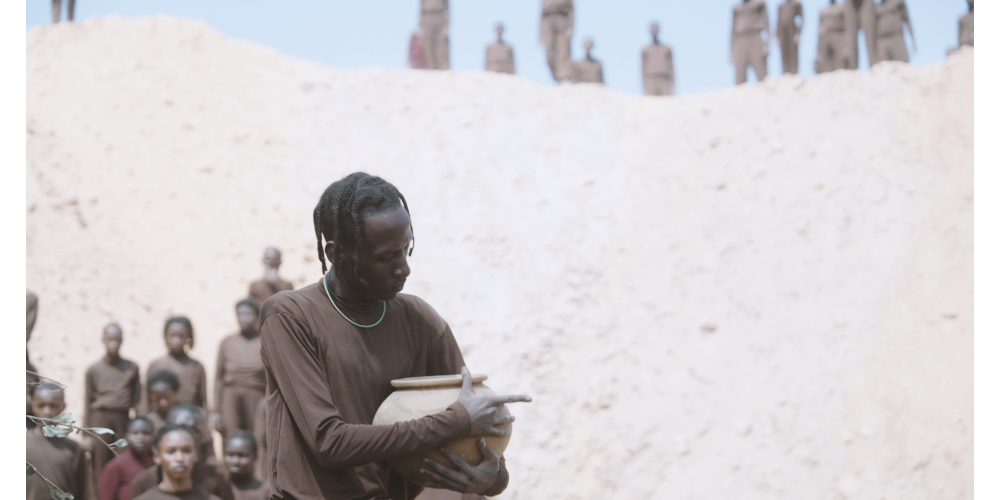 „ÉPIQUE ! (FOR YIKAKOU)“ von Nadia Beugré, Tanz: Nadia Beugré und Charlotte Dali