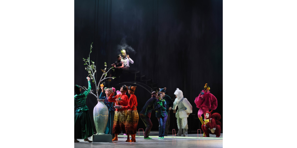 „Aschenbrödel“ von Karl Afred Schreiner, Tanz: Ethan Ribeiro (Prinz) und Micaela Romano Serrano (Aschenbrödel) / Staatstheater am Gärtnerplatz